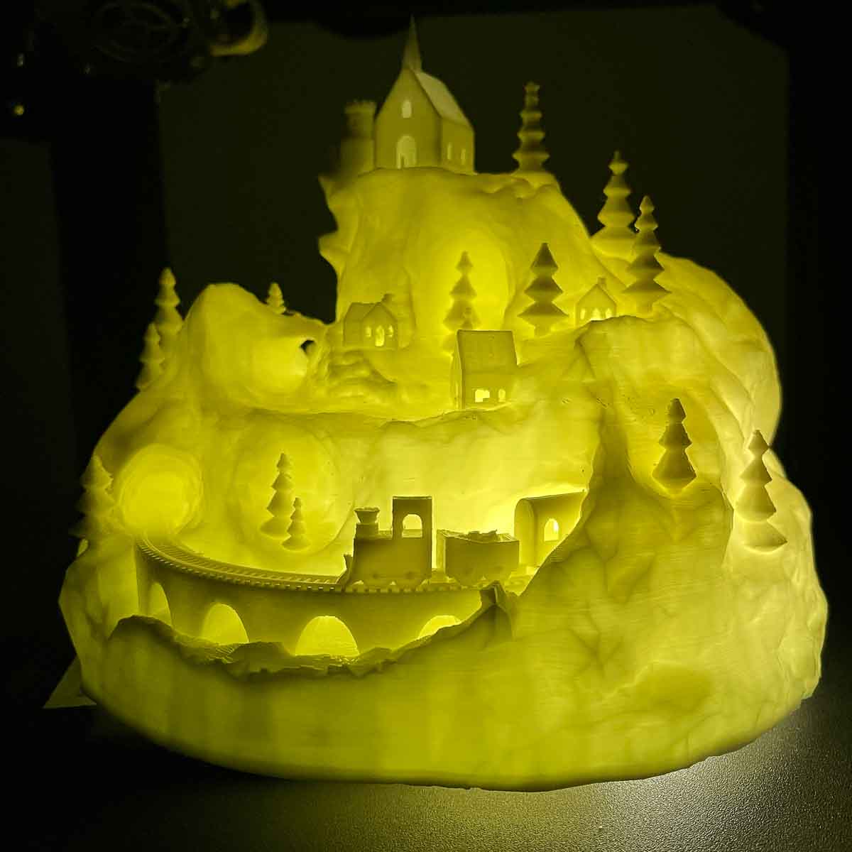 Azurefilm-PLA-Filament-Lito-White Azurefilm-PLA-Filament-Lito-White - PLA Glow filament Litho white Glow in the dark castle